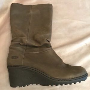 Keen ‘Akita’ Brown Leather Mid Boot 8M